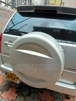 Suzuki Escudo 2006 Silver