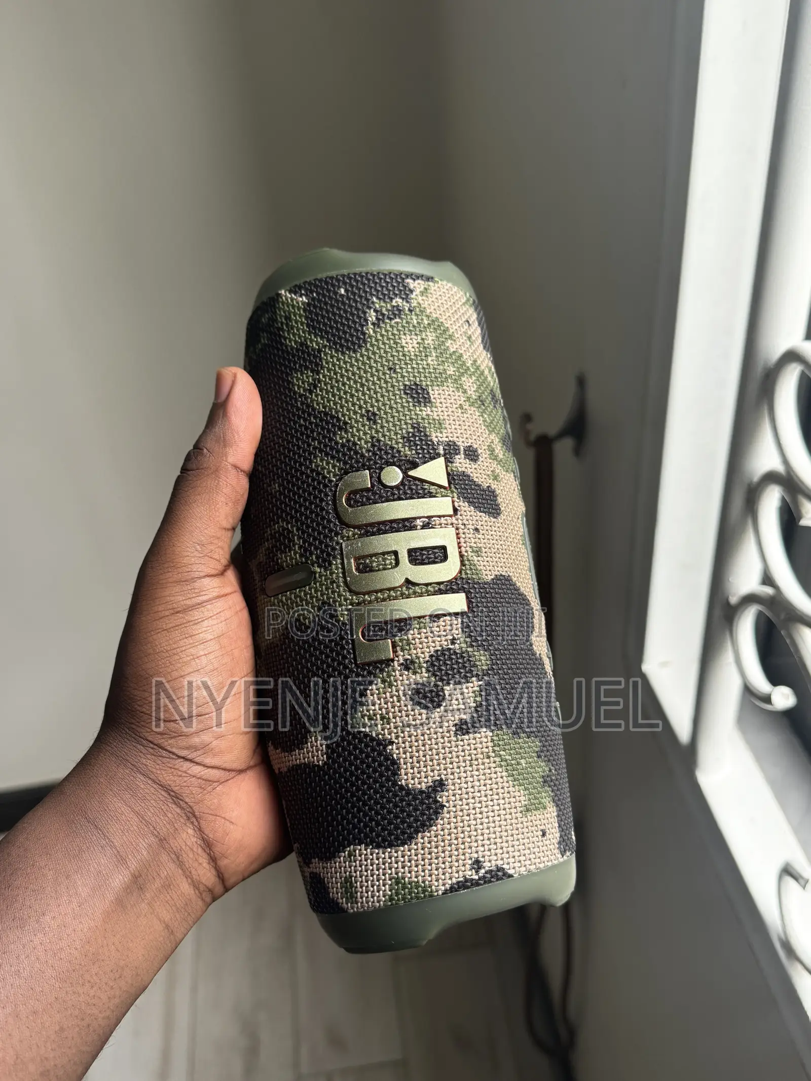 JBL Charge 5
