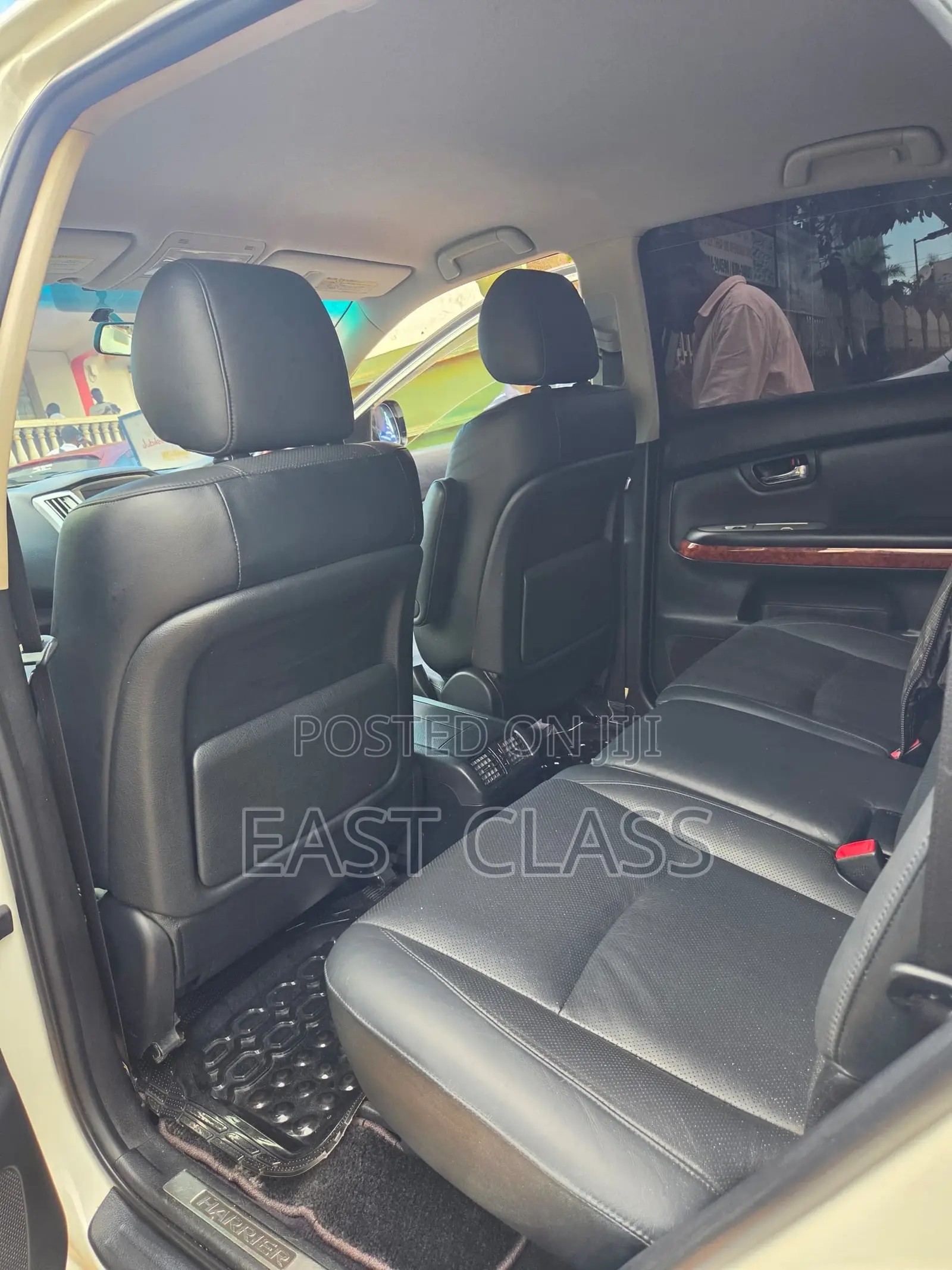 Toyota Harrier 2.4 2011 White