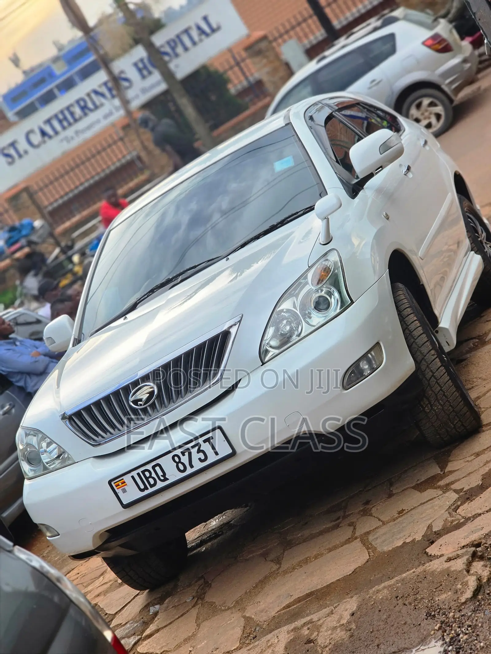Toyota Harrier 2.4 2011 White