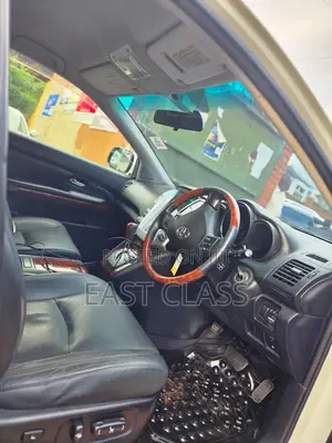 Toyota Harrier 2.4 2011 White