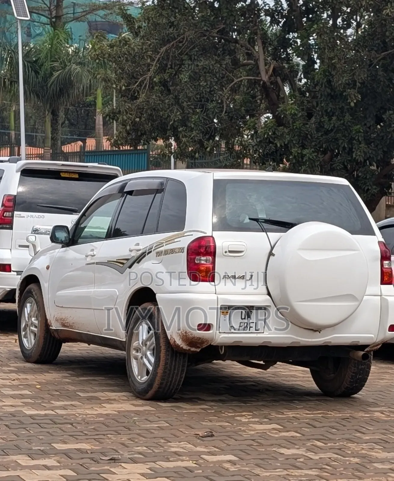 Toyota RAV4 Automatic 2003 White