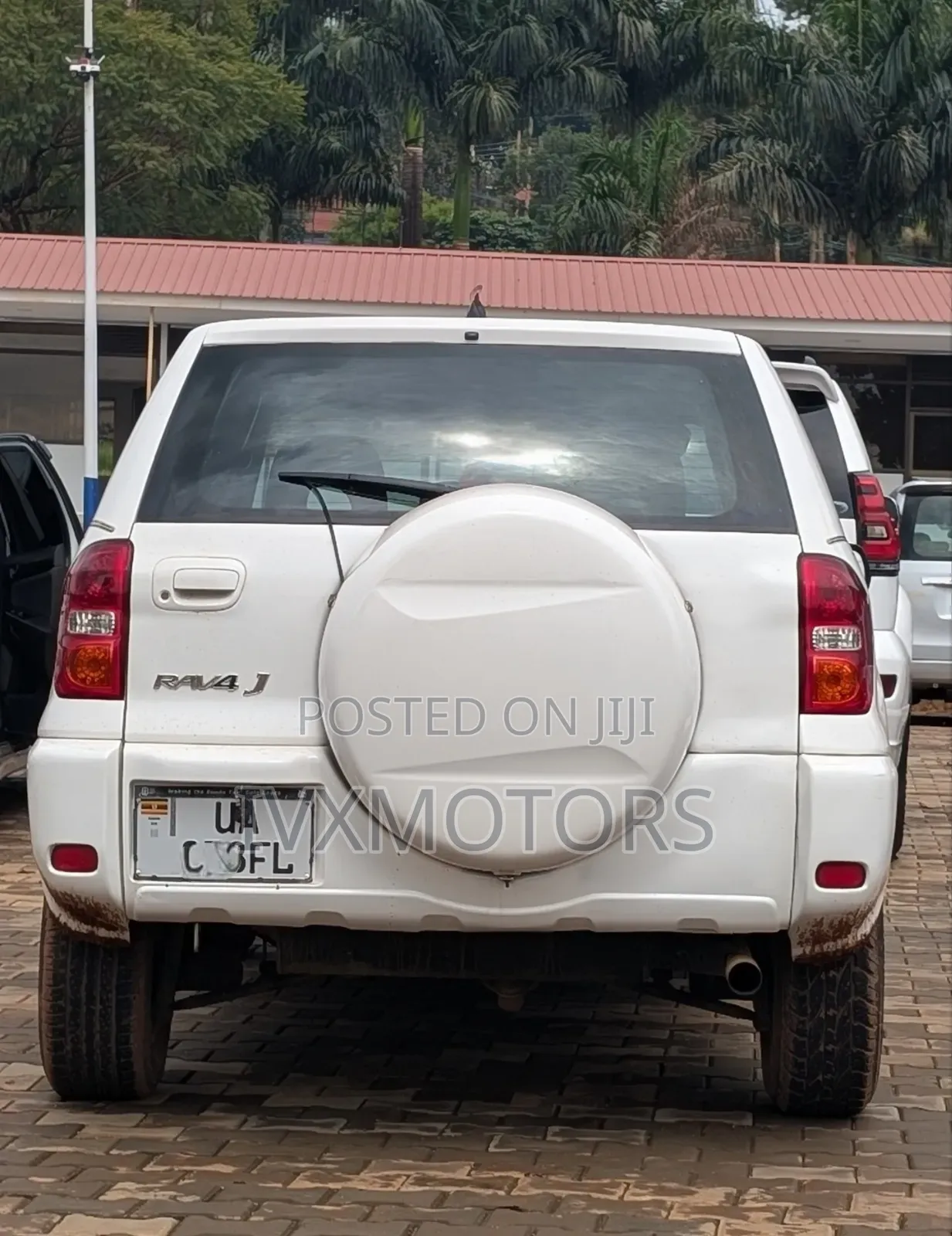 Toyota RAV4 Automatic 2003 White