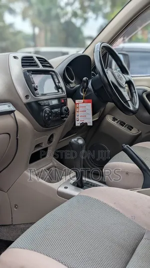 Toyota RAV4 Automatic 2003 White
