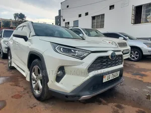 Toyota RAV4 2020 White