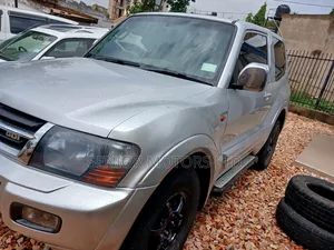 Mitsubishi Pajero 2004 Silver