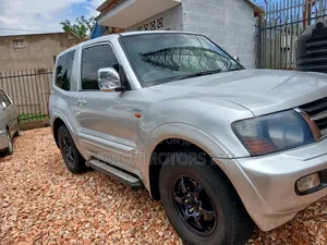 Mitsubishi Pajero 2004 Silver