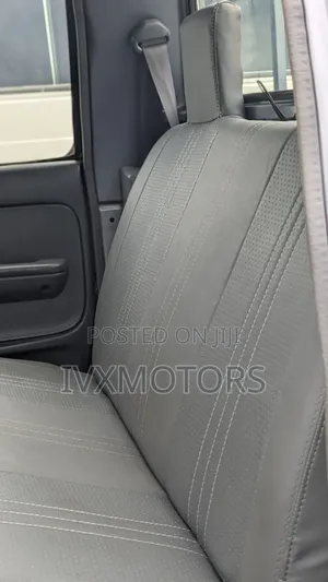 Toyota Hilux 1996 Gray
