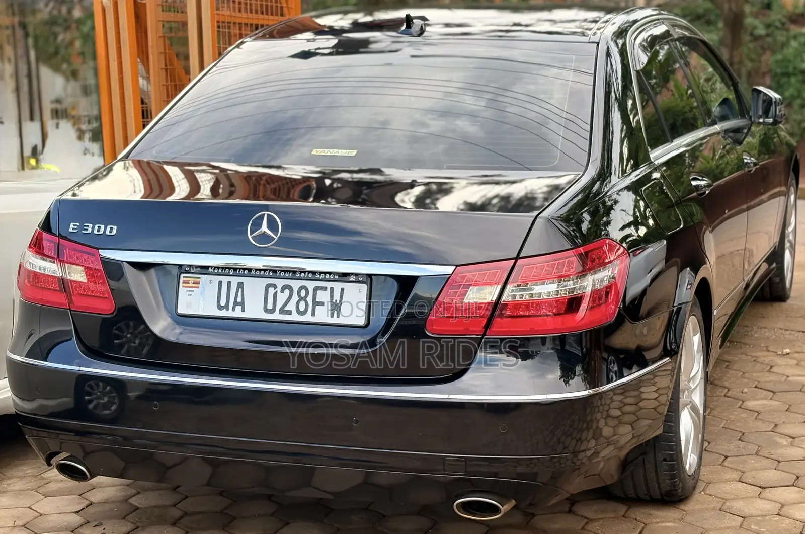 Mercedes-Benz E300 2010 Black