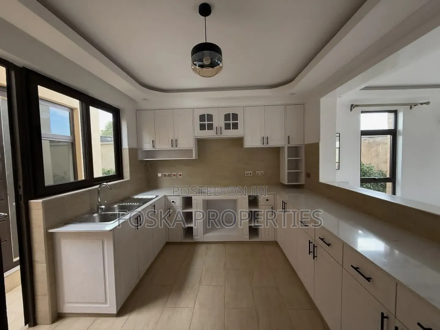3bdrm Apartment in Mbuya Estate, Central Division for rent