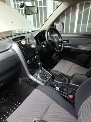 Suzuki Escudo 2006 Silver