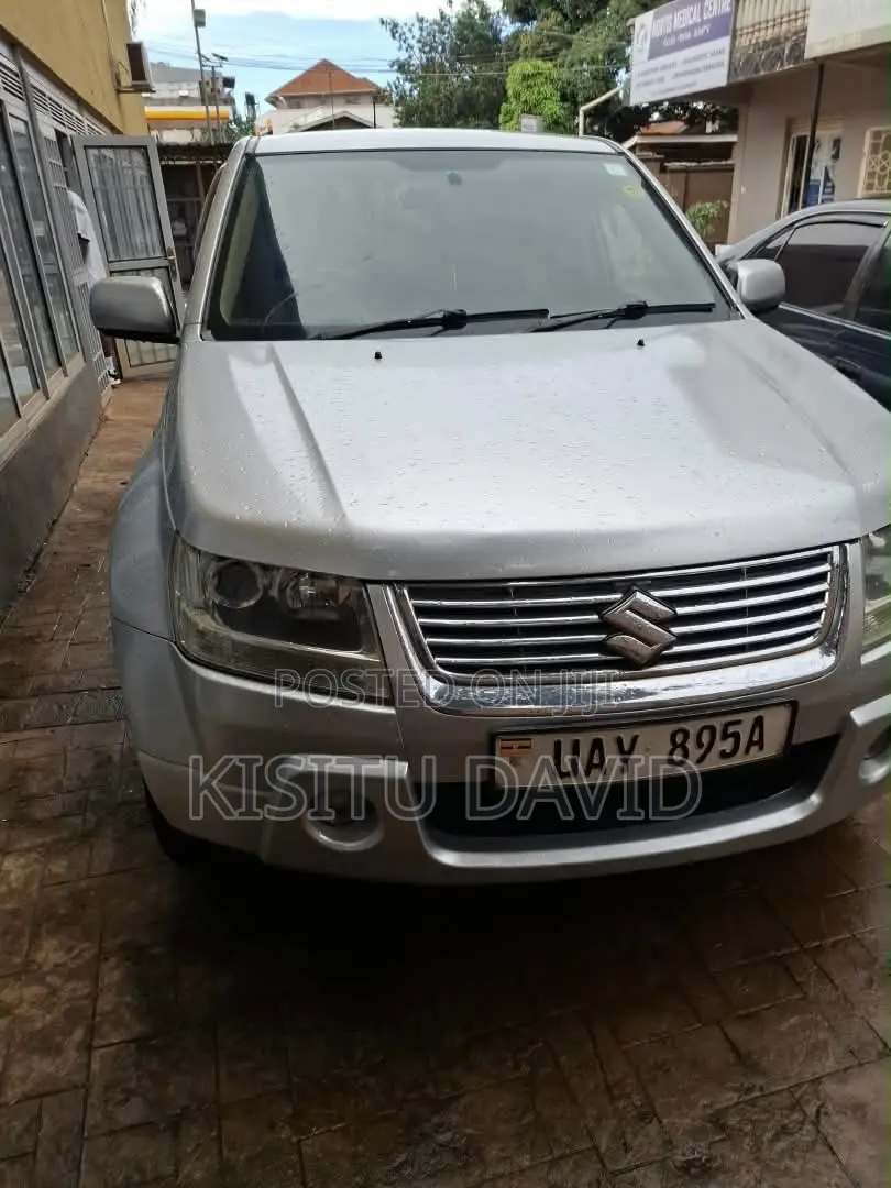 Suzuki Escudo 2006 Silver