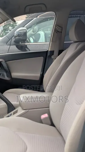 Toyota Vanguard 2008 White