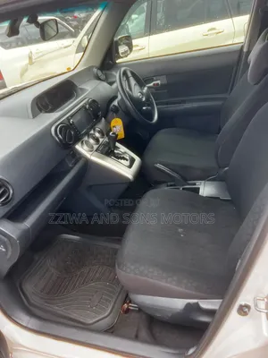 Toyota Corolla Rumion Hatchback 1.8 AWD 2013 White