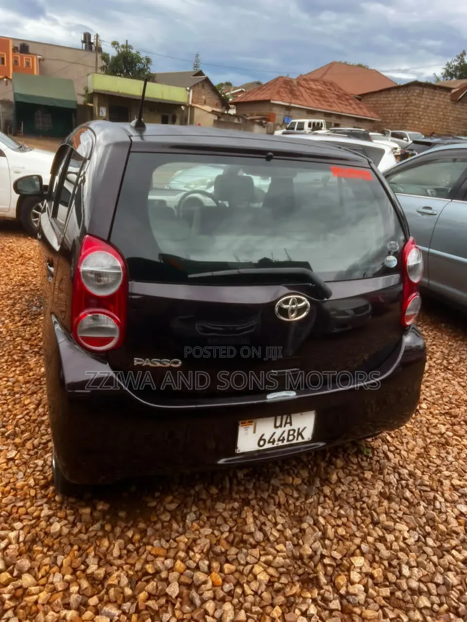 Toyota Passo 1.0 AWD 2015 Maroon
