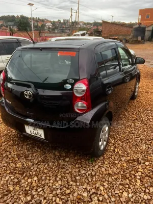 Toyota Passo 1.0 AWD 2015 Maroon
