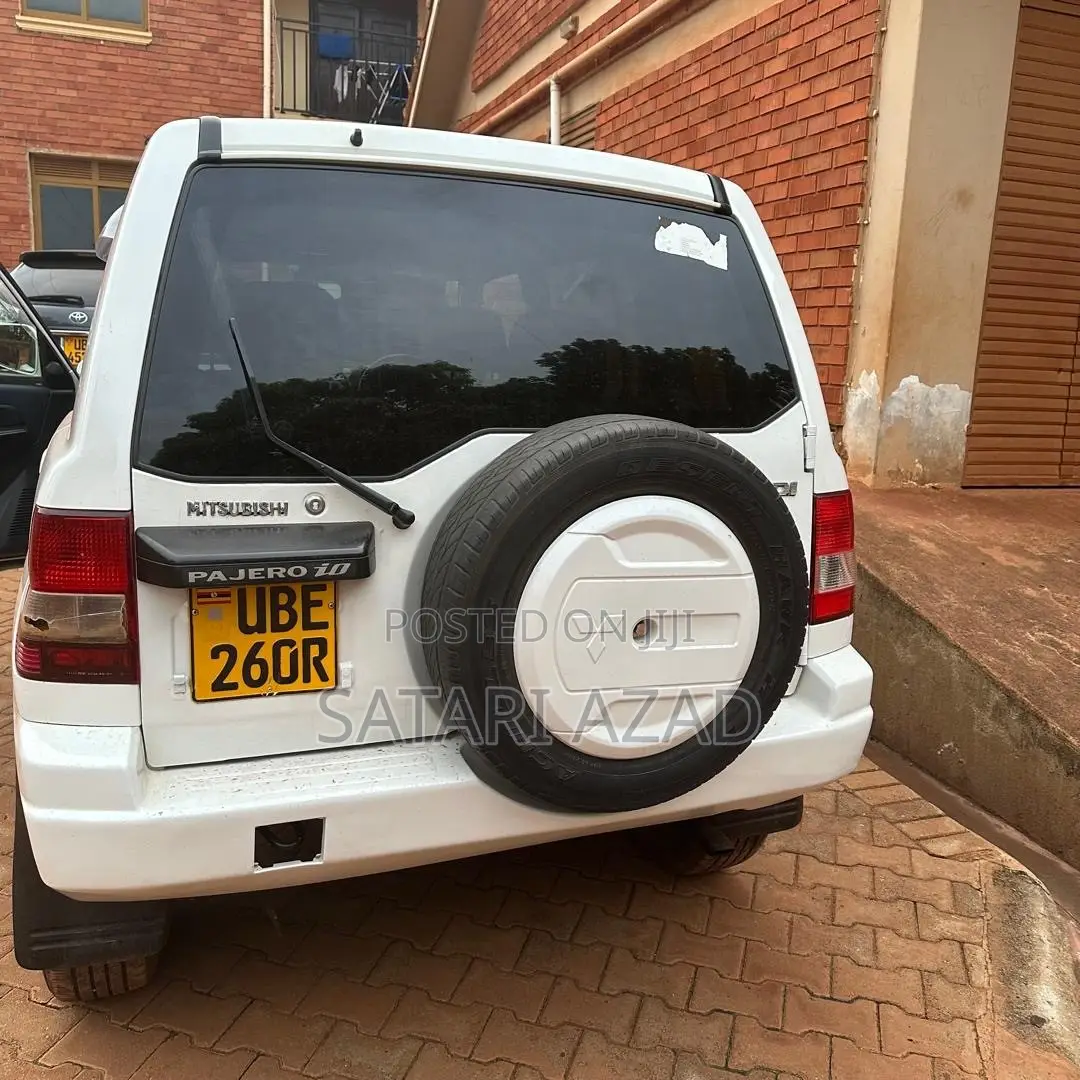 Mitsubishi Pajero IO 1999 White