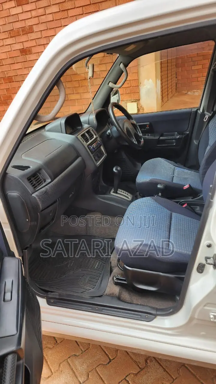 Mitsubishi Pajero IO 1999 White