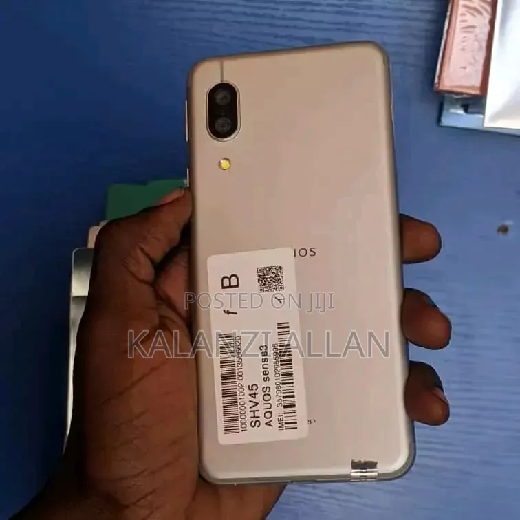 Sharp Aquos Sense 3 SHV45 64 GB Gold