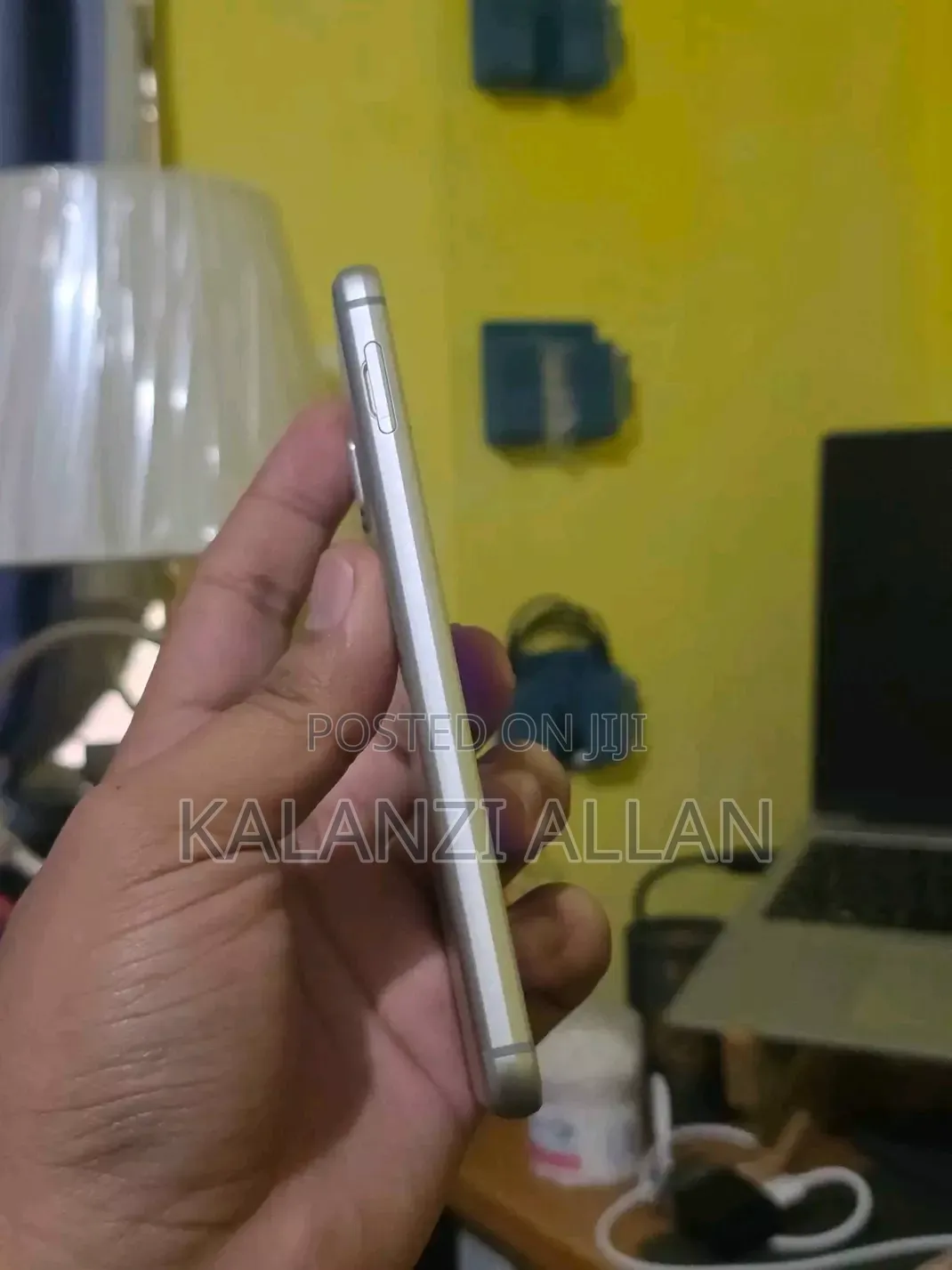 Sharp Aquos Sense 3 SHV45 64 GB Silver