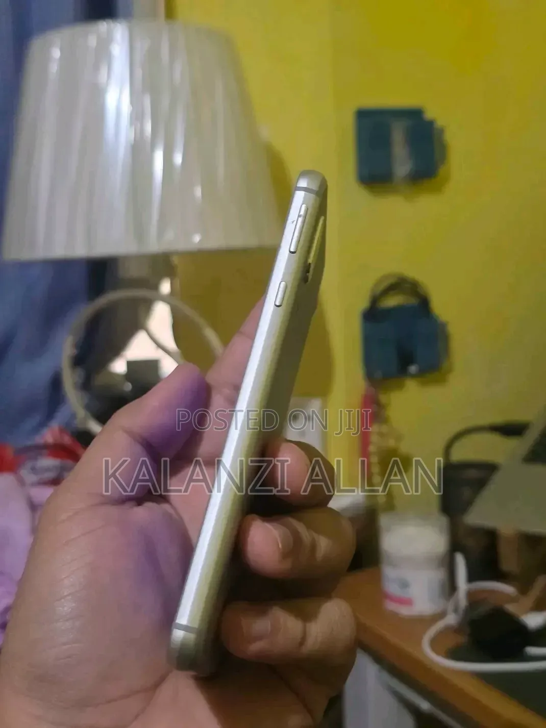 Sharp Aquos Sense 3 SHV45 64 GB Silver
