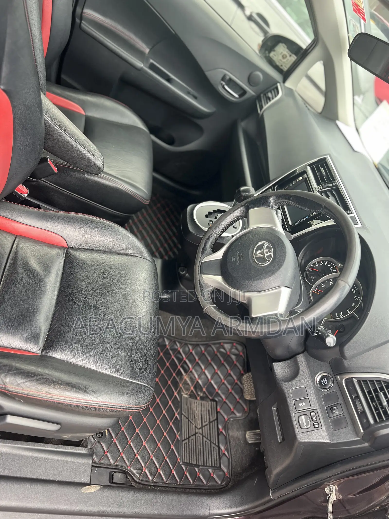 Toyota Ractis 1.5 AWD 2014 Maroon