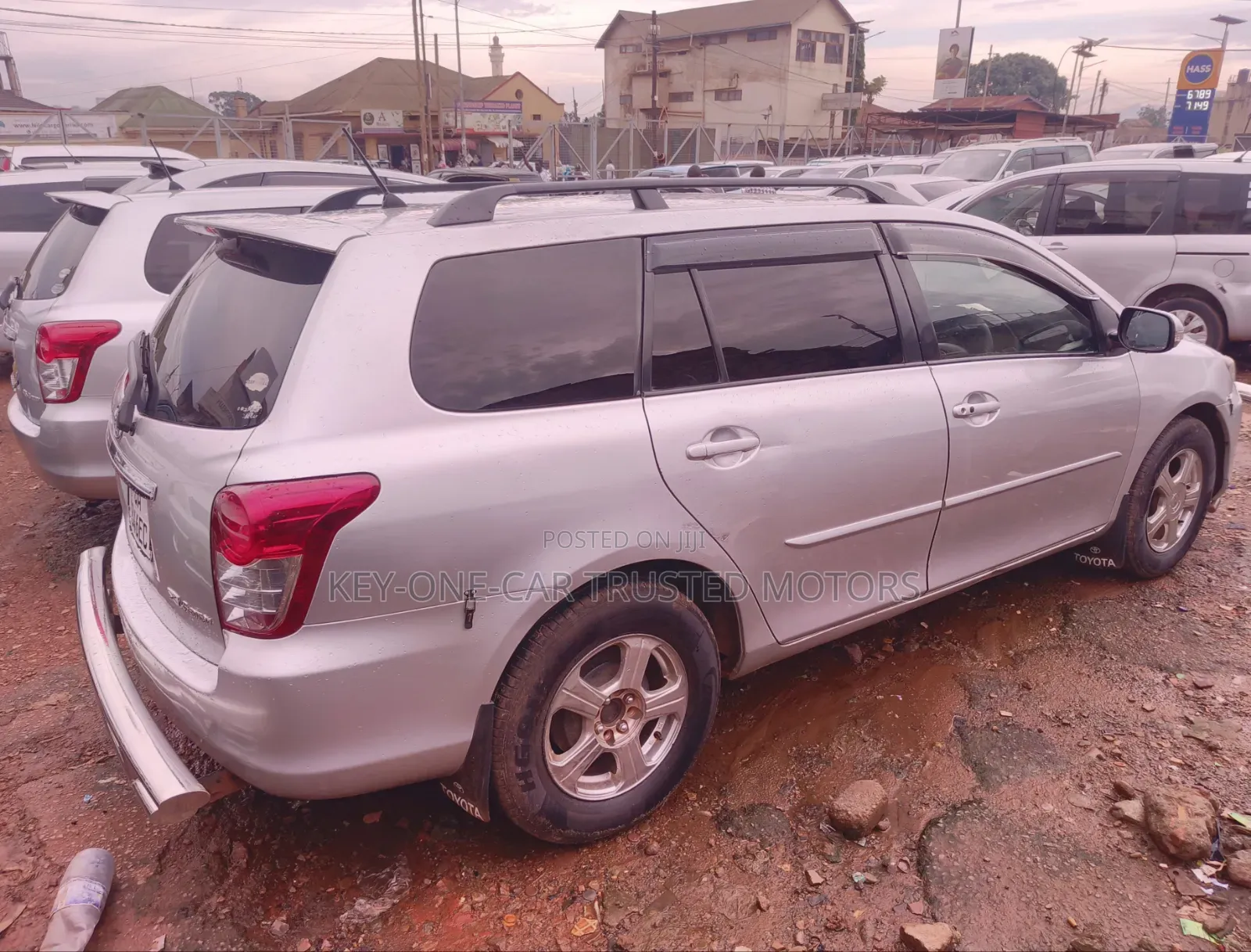 Toyota Corolla Fielder 1.5 Petrol FWD 2010 Silver