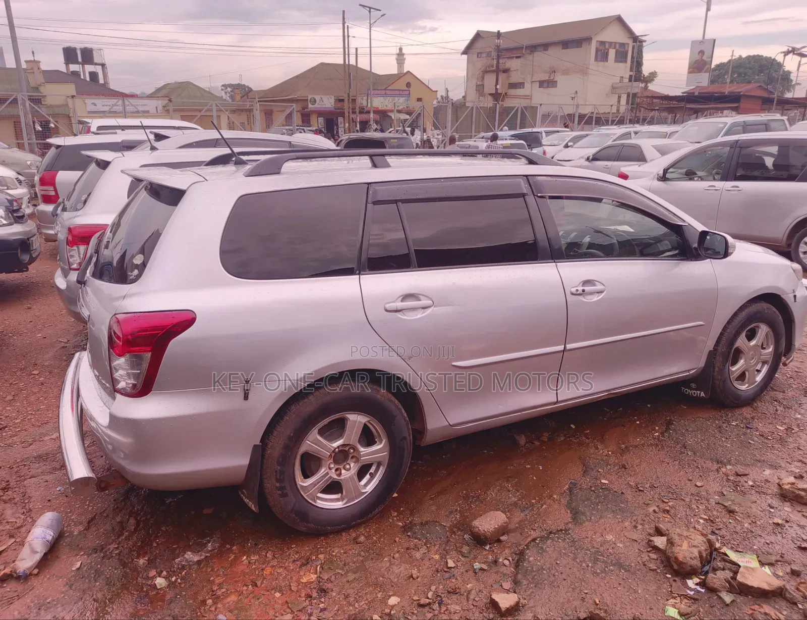 Toyota Corolla Fielder 1.5 Petrol FWD 2010 Silver