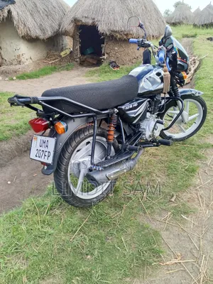 Bajaj Boxer 125 2025 Black