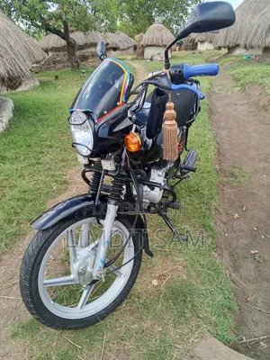 Bajaj Boxer 125 2025 Black