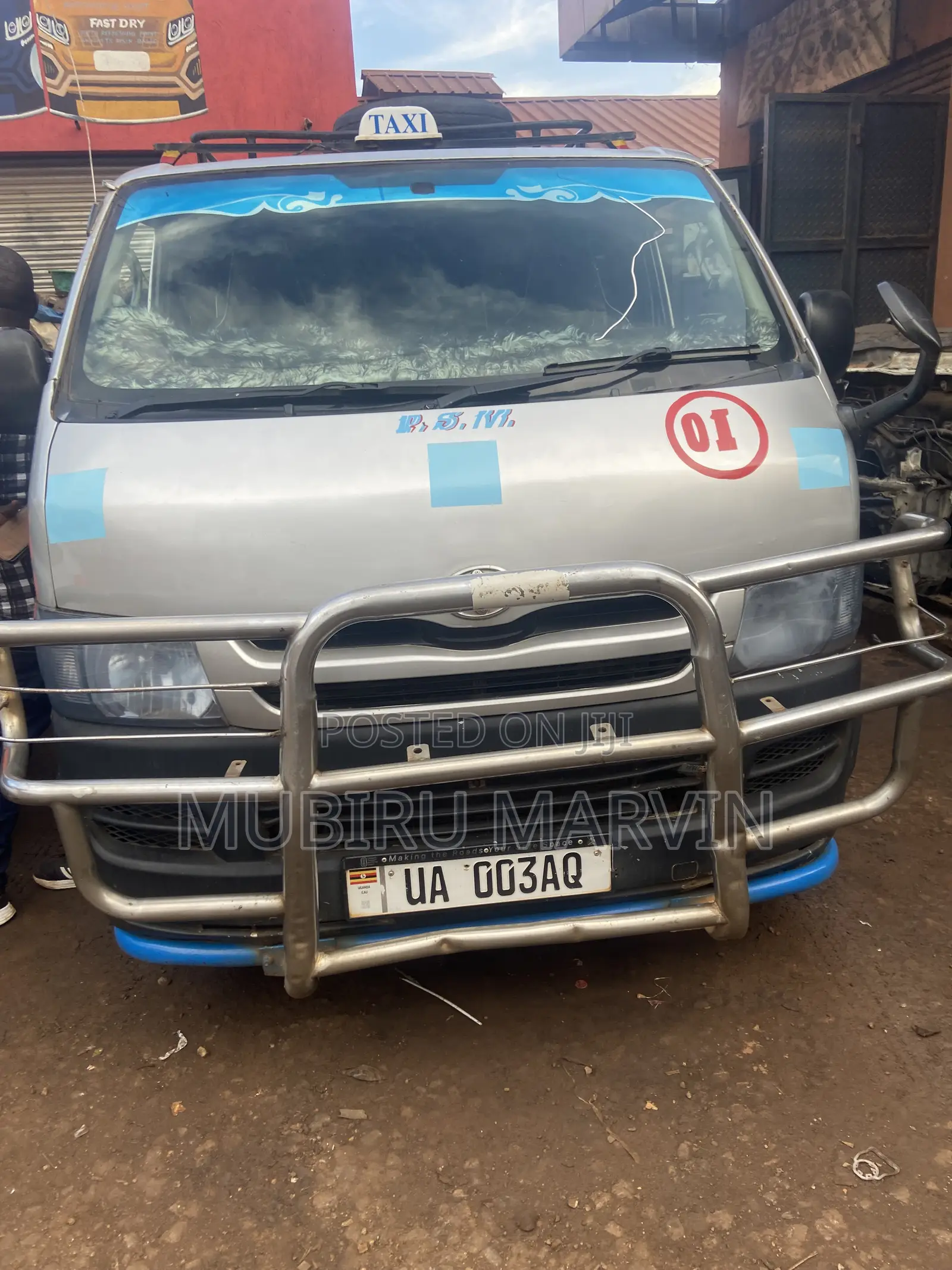 Toyota HiAce 2010