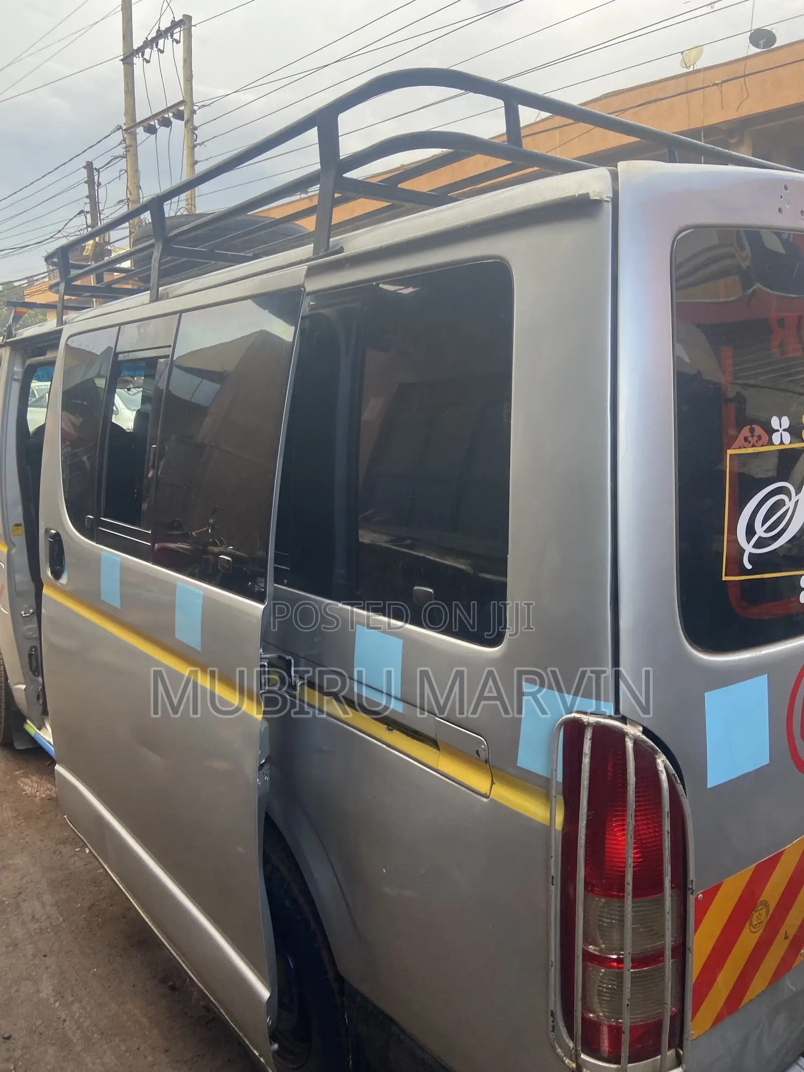 Toyota HiAce 2010