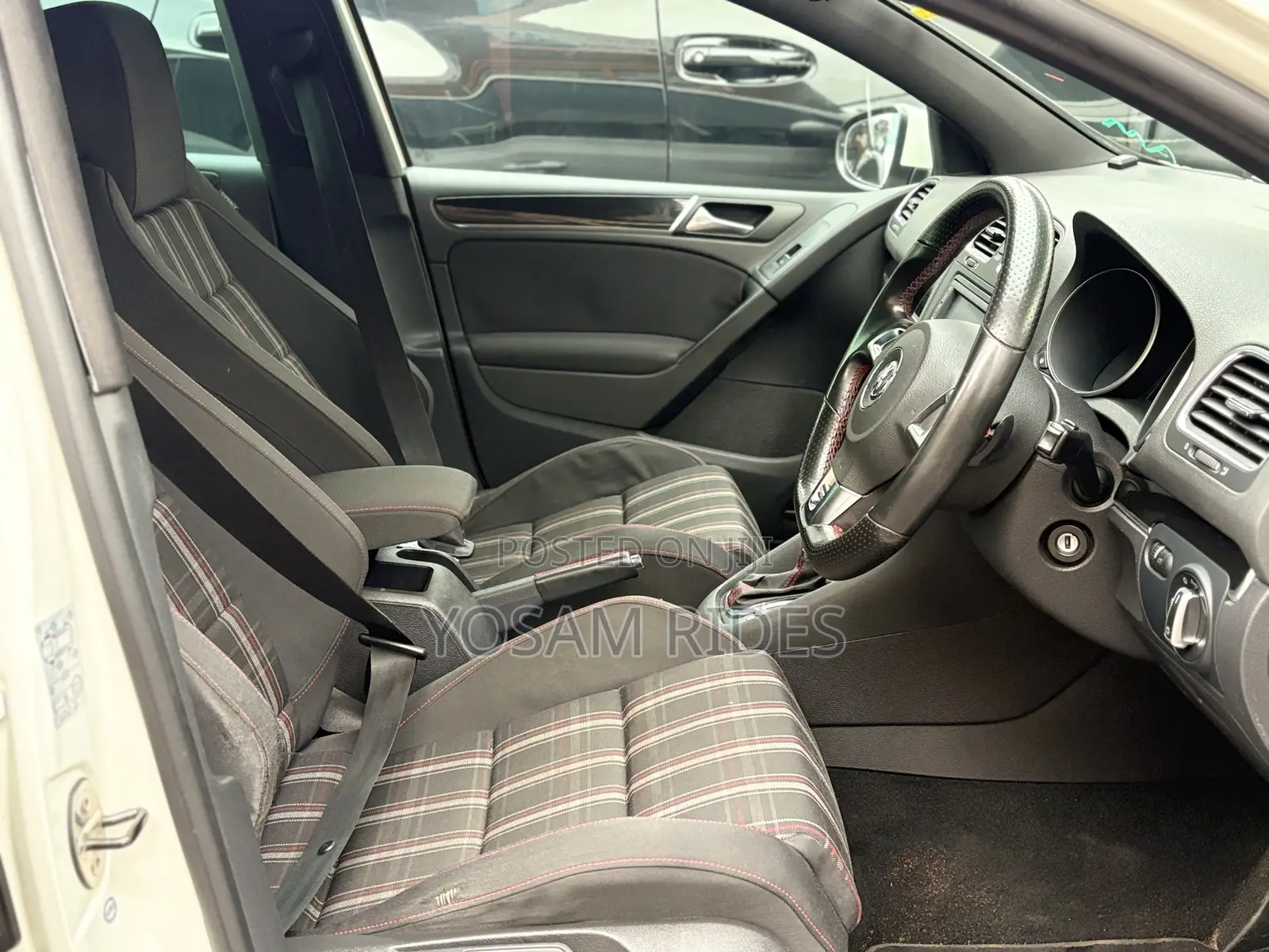 Volkswagen Golf 2012 White