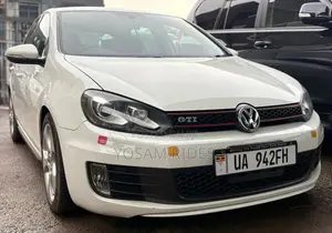 Volkswagen Golf 2012 White
