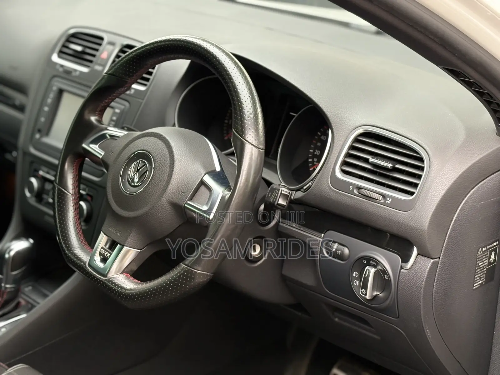 Volkswagen Golf 2012 White