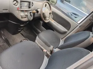 Toyota Sienta 2005 Silver