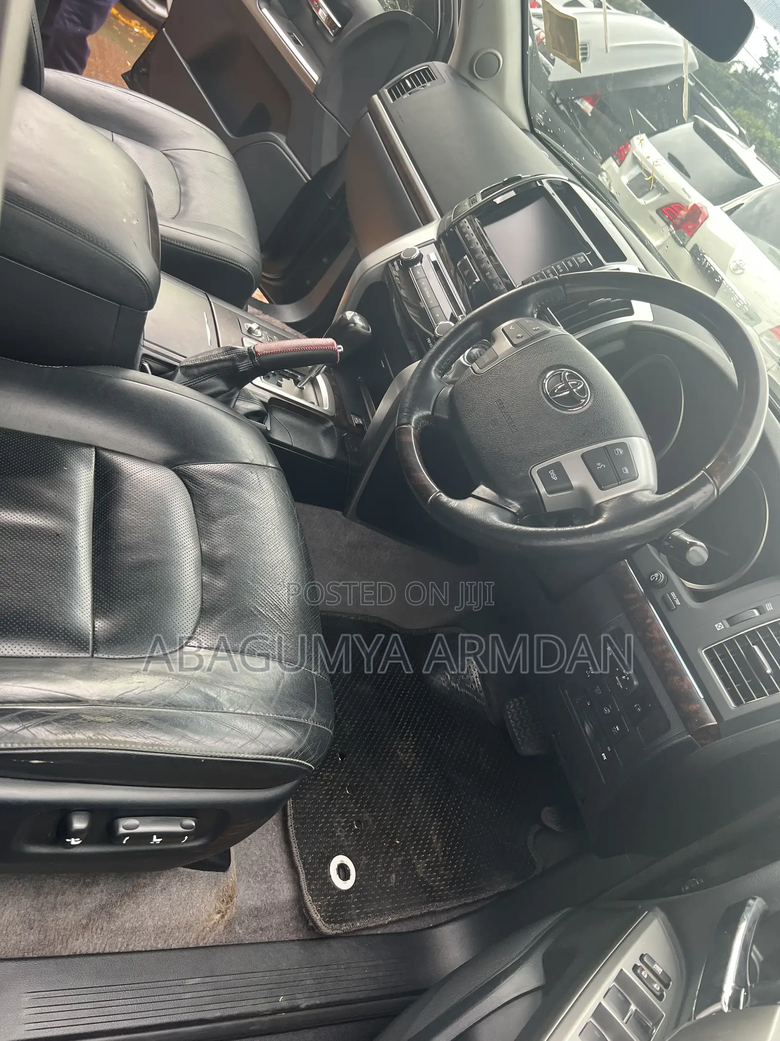 Toyota Land Cruiser 4.6 V8 ZX 2013 Black