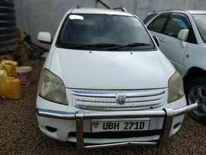 Toyota Raum 2006 White