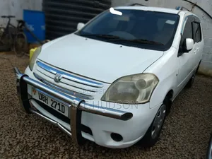 Toyota Raum 2006 White