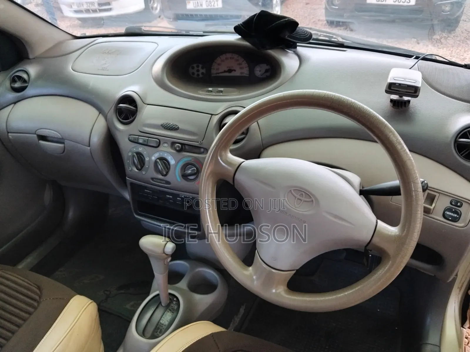 Toyota Platz 2002