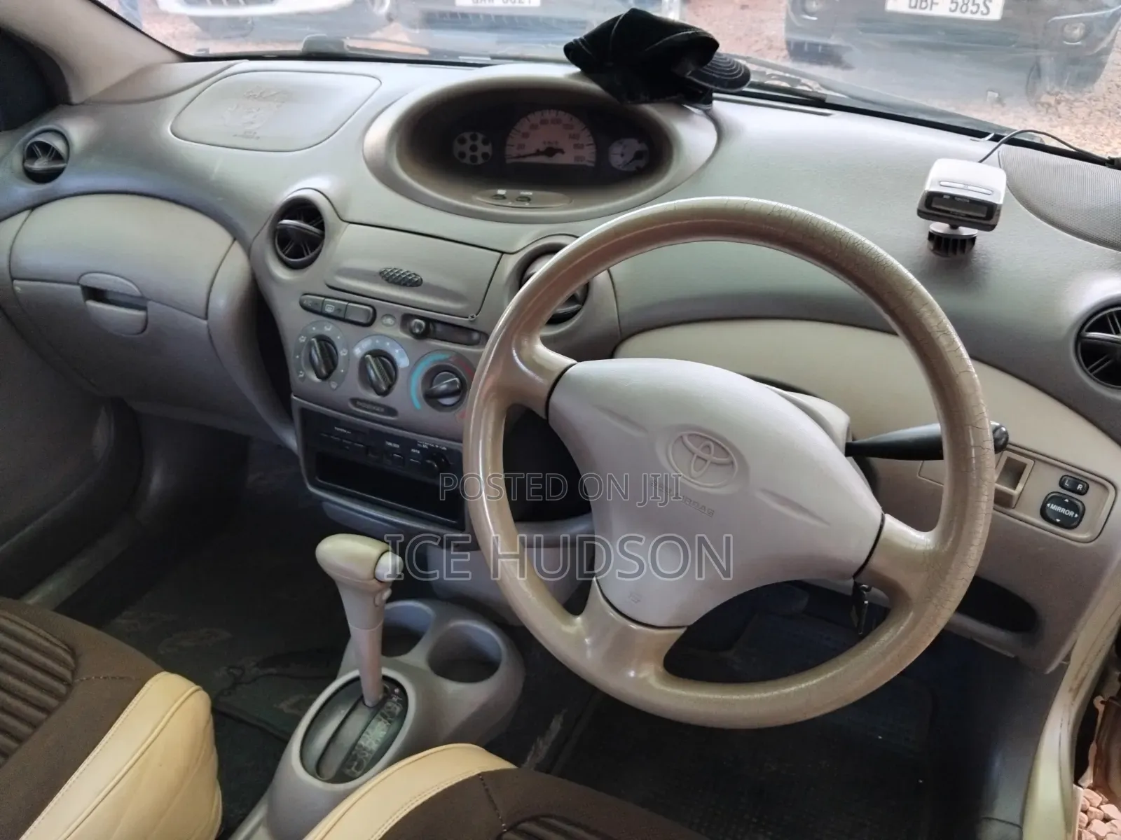 Toyota Platz 2002