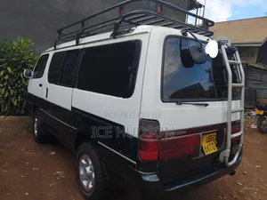 Toyota HiAce 2003 White