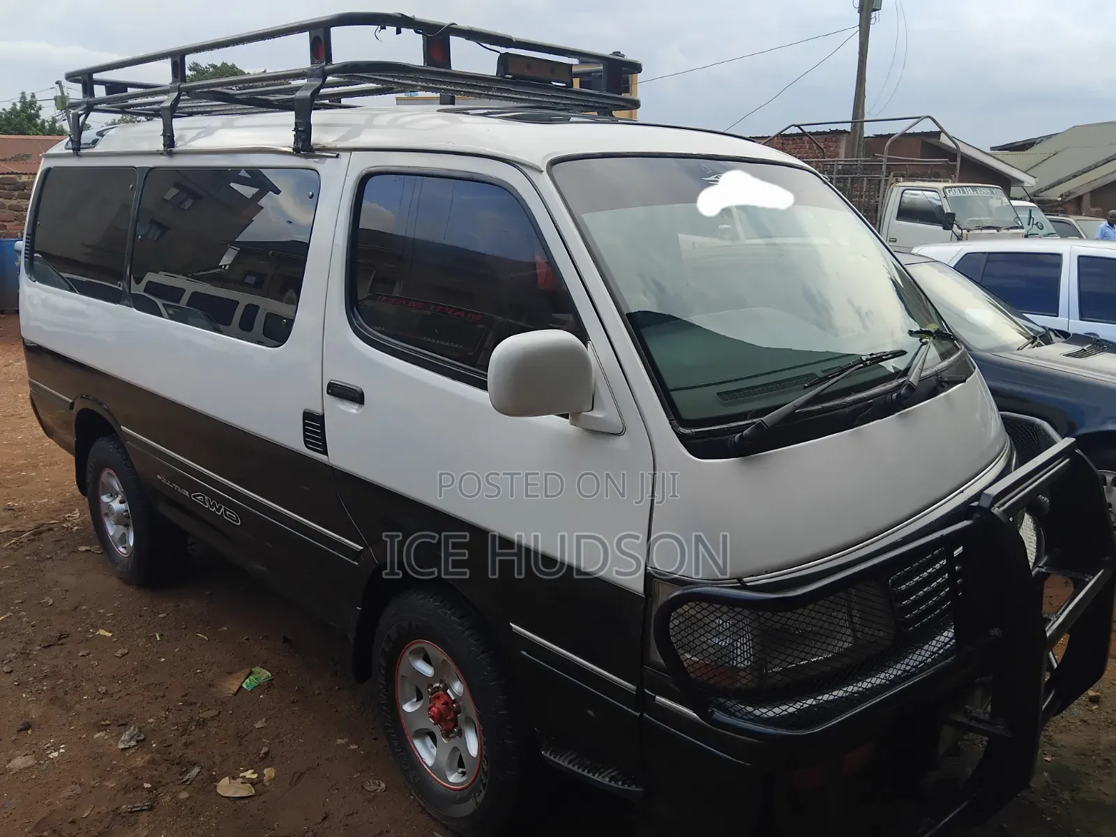Toyota HiAce 2003 White