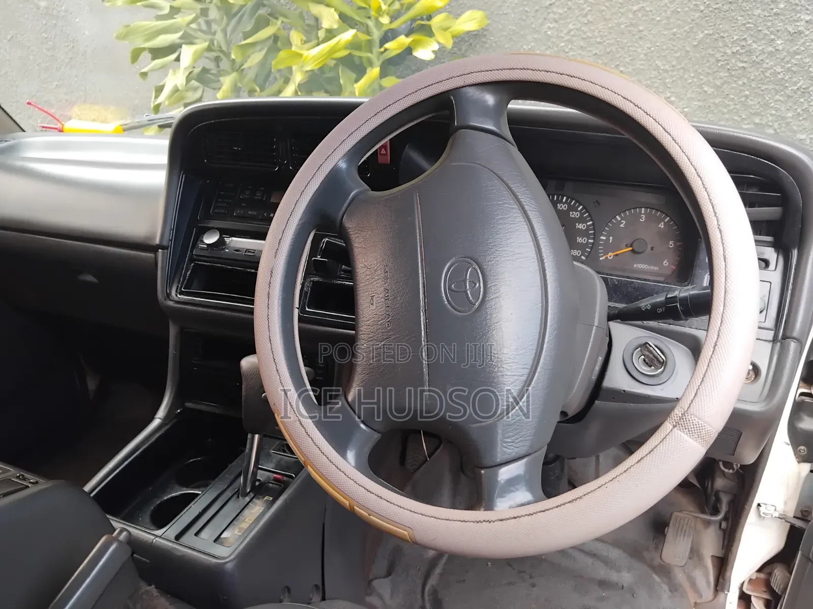 Toyota HiAce 2003 White