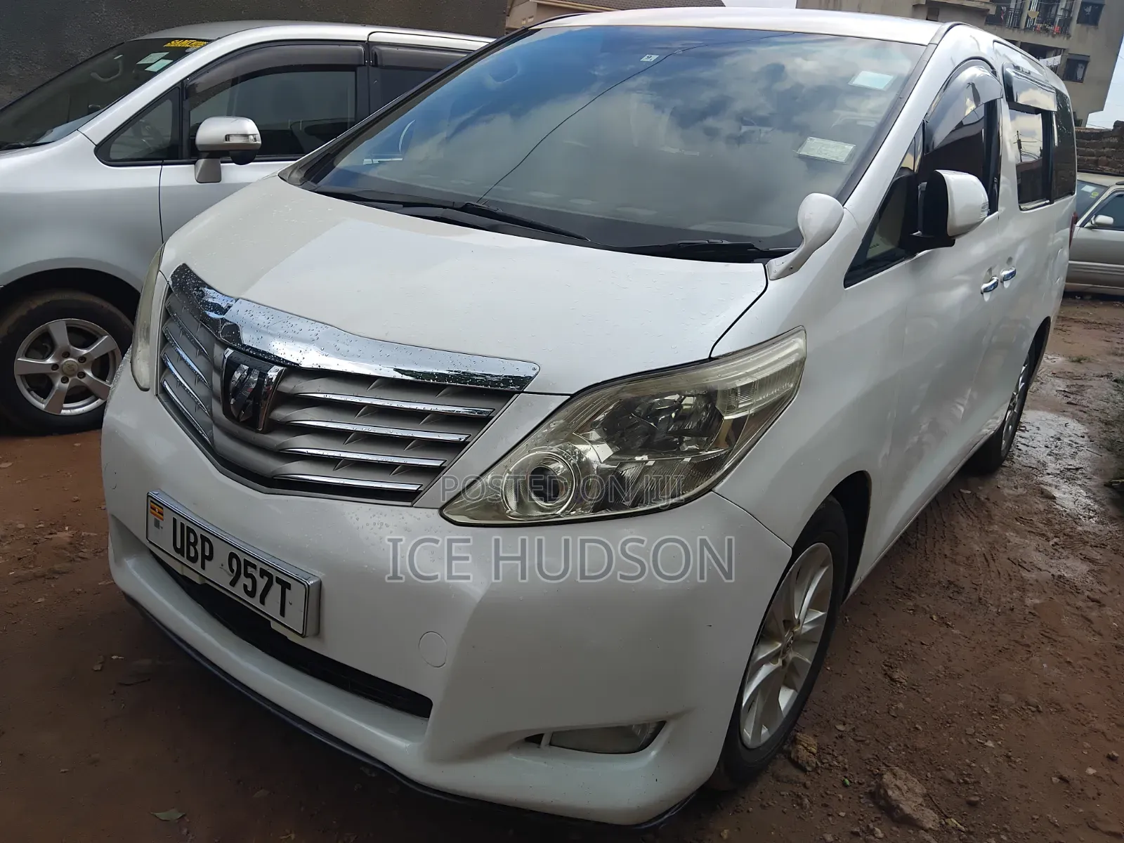 Toyota Alphard 2011 White