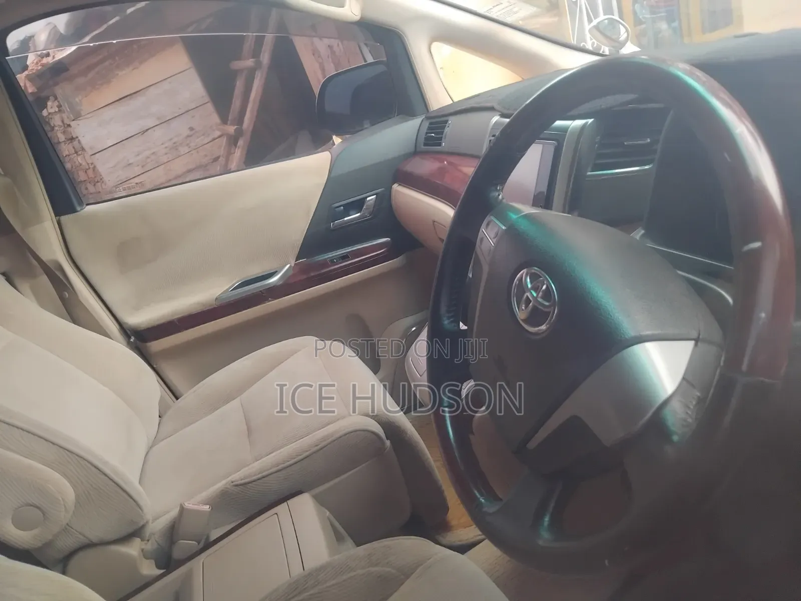 Toyota Alphard 2011 White