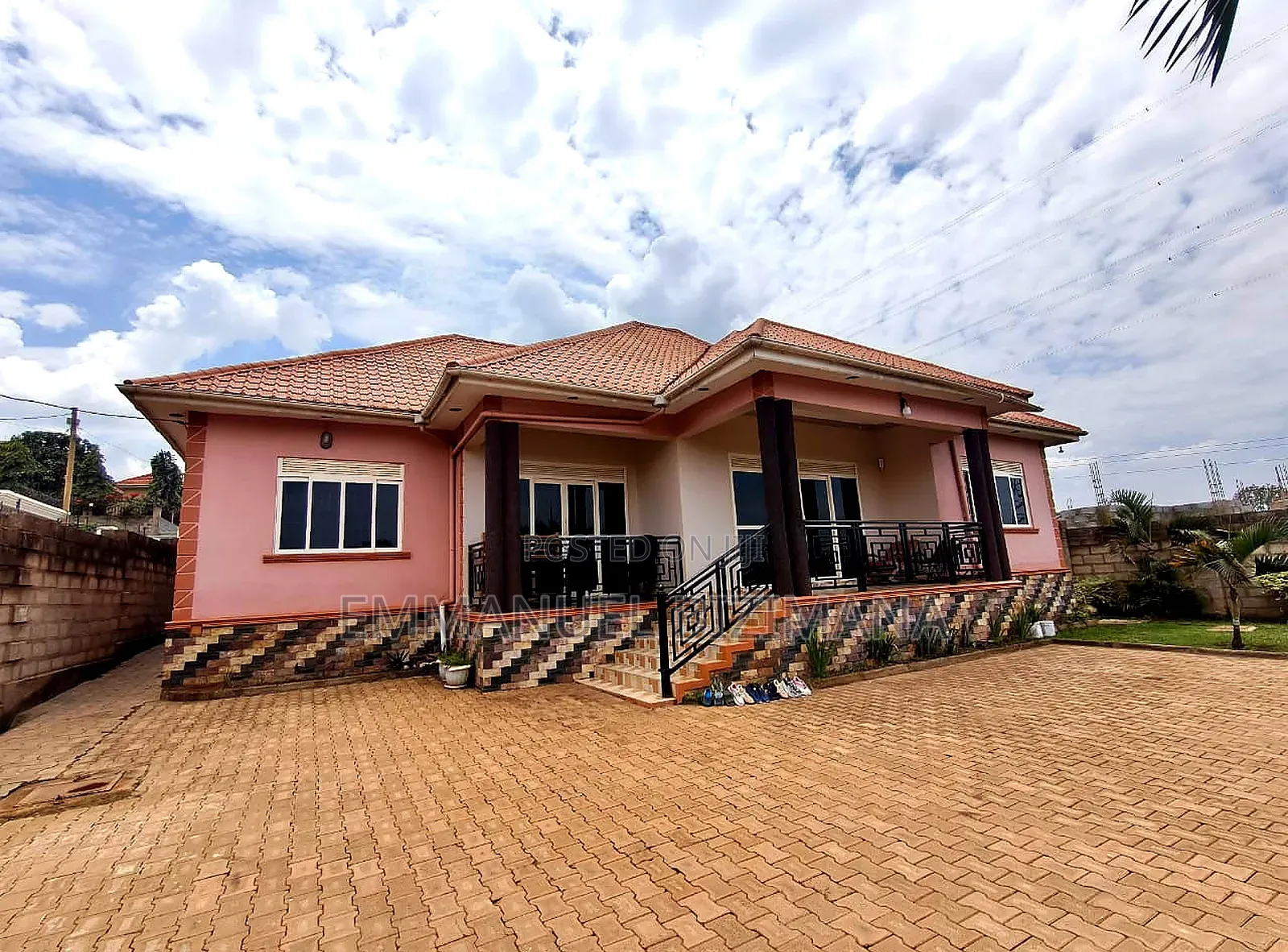 Furnished 4bdrm Bungalow in Kira, Central Division for sale