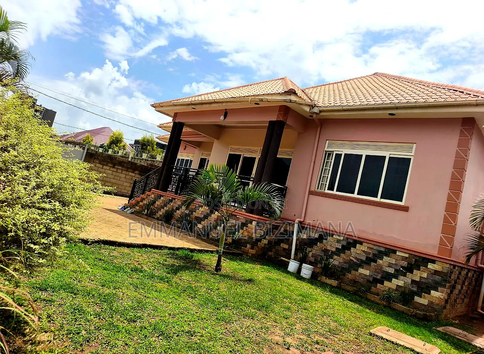 Furnished 4bdrm Bungalow in Kira, Central Division for sale