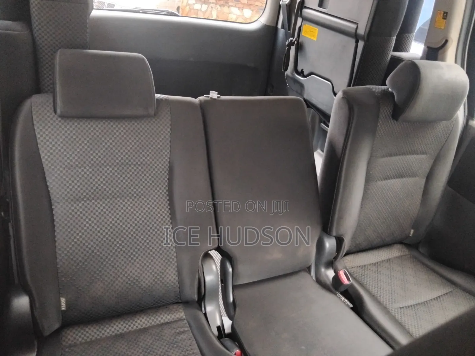 Toyota Noah 2010 Silver