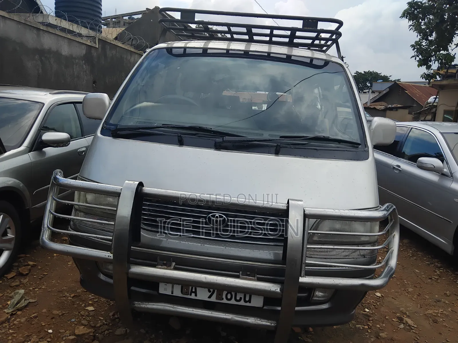 Toyota HiAce 2005